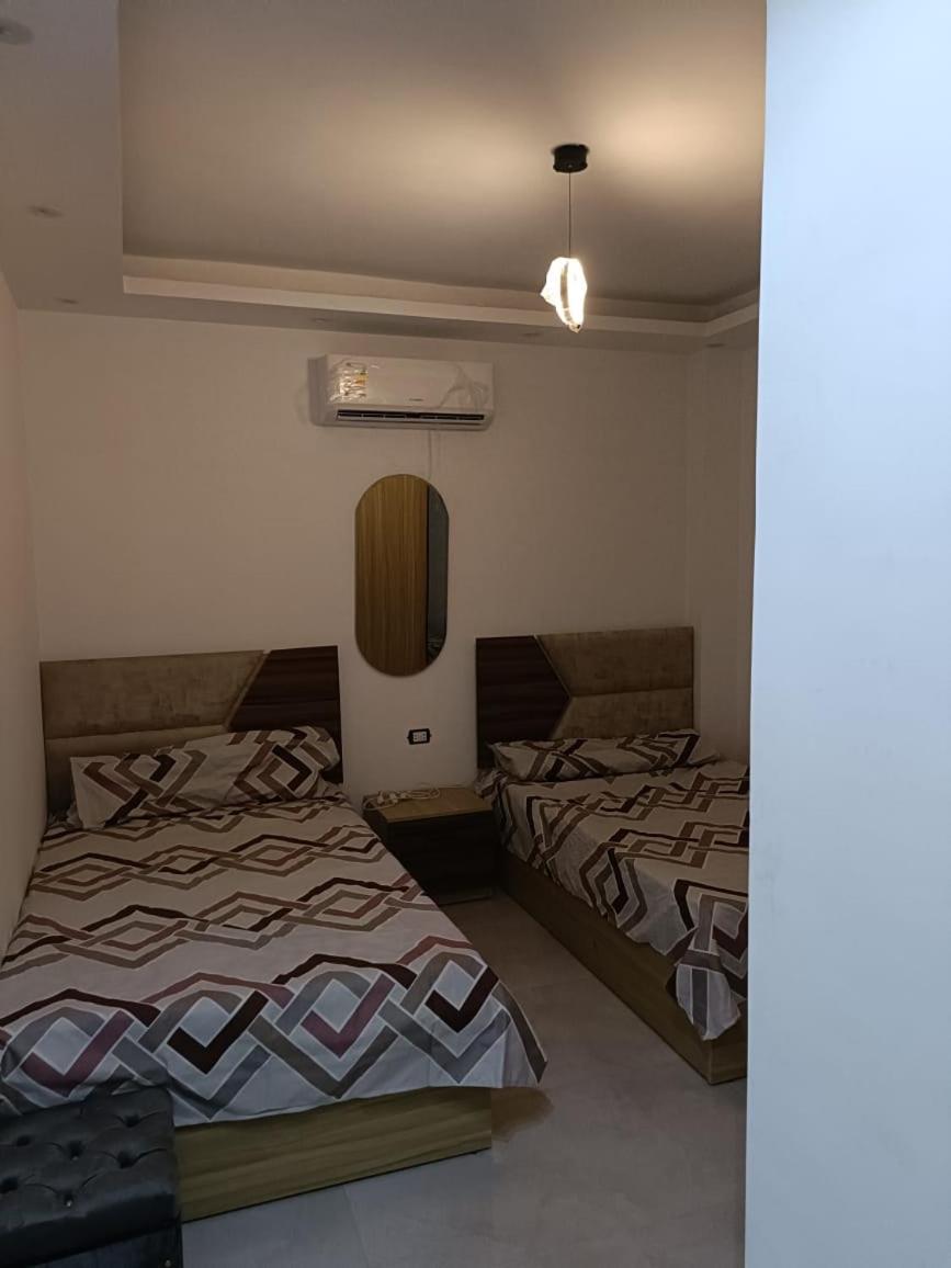 Younan House Apartment *
