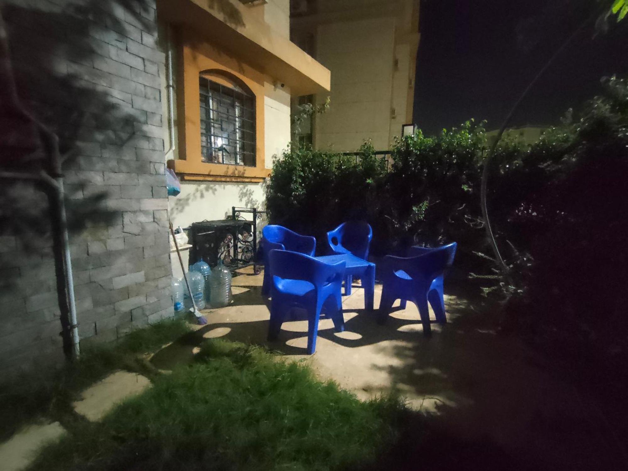 Younan House Apartment *
